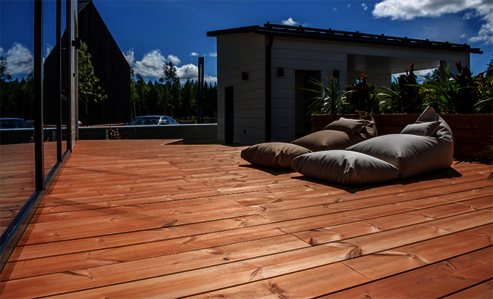 Osmo Thermo Spruce for long-lasting garden decks