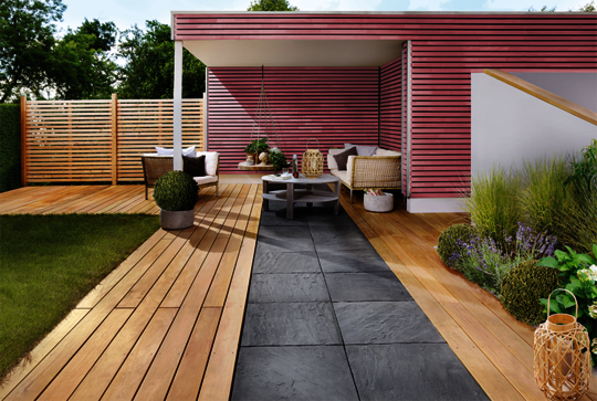 A pink Landhausfarbe colour mixture adorns Osmo Cladding System Pure