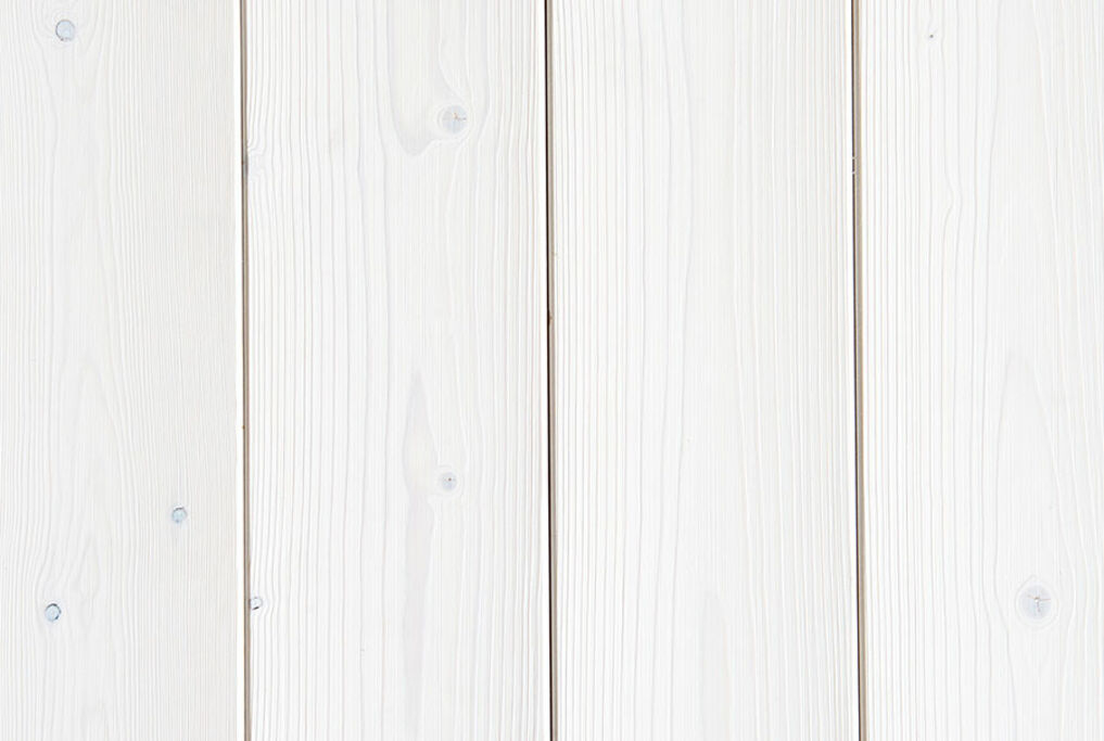 Brushing the profile face makes the grain of the Spruce wood stand out