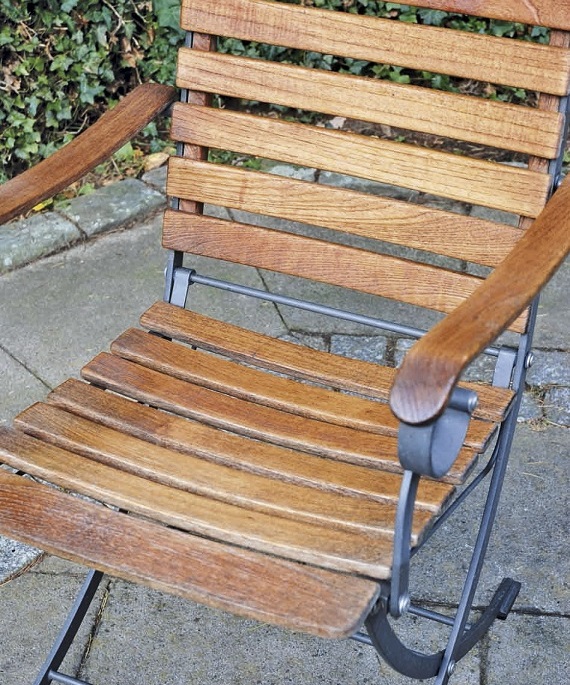 Garden furniture care